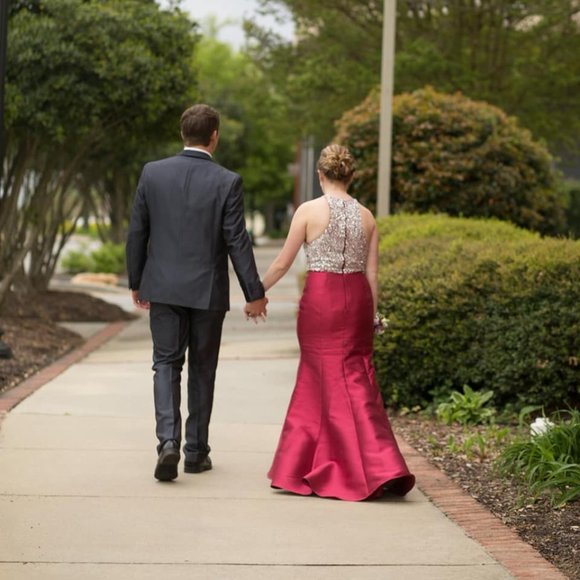 PROM DRESS - Picture 2 of 5